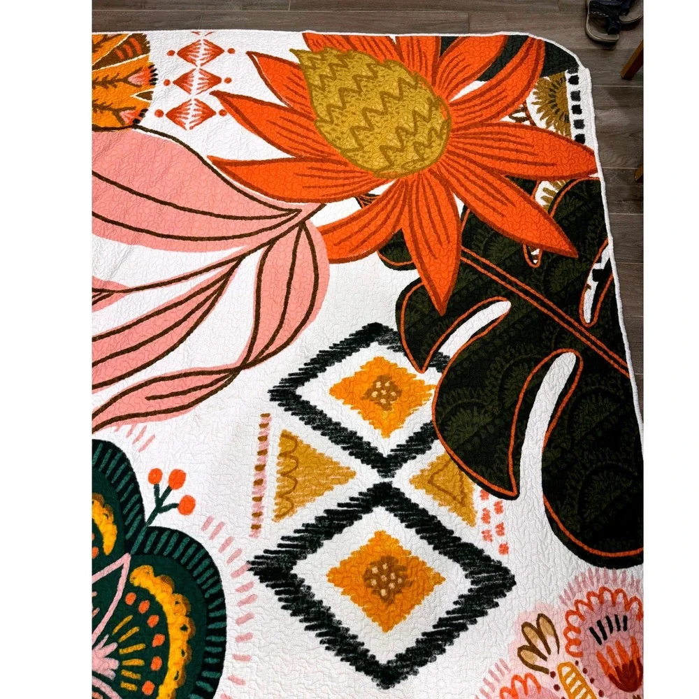 Home & Style Quilted Bedspread King White Floral Tropical Boho MCM Retro Chic